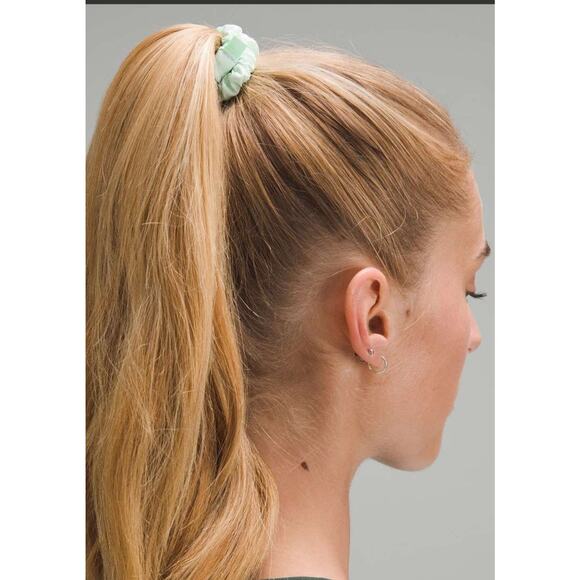 Lululemon Skinny Scrunchies 6 Pack NWT - Picture 3 of 4